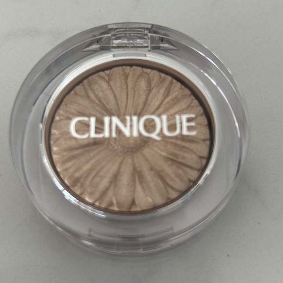 Clinique Cheek Pop Highlighter - Picture 2 of 3